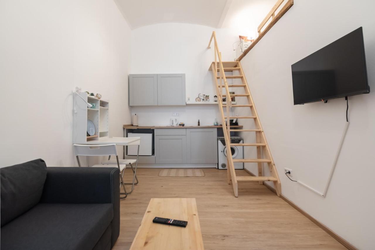 Ferienwohnung Klein, Aber Fein In Zentraler Ruhelage Wien Exterior foto