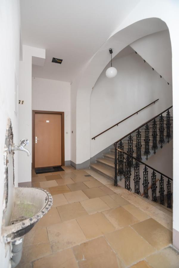 Ferienwohnung Klein, Aber Fein In Zentraler Ruhelage Wien Exterior foto